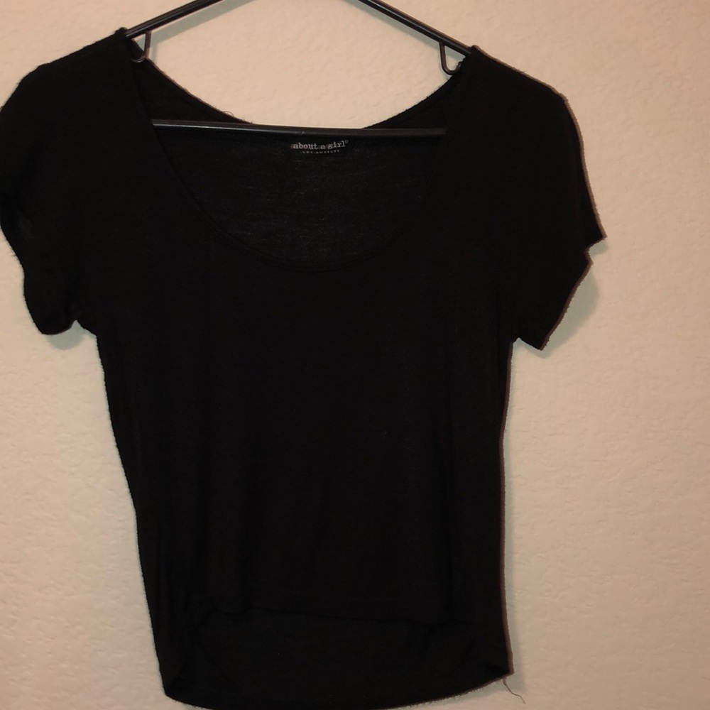 black cropped t